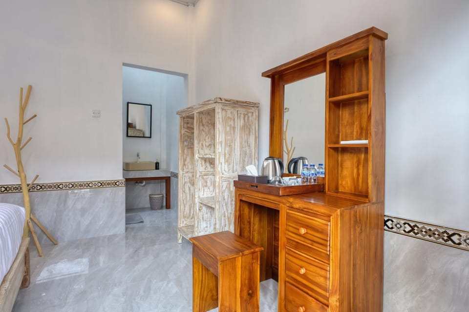 Bedroom, wardrobe