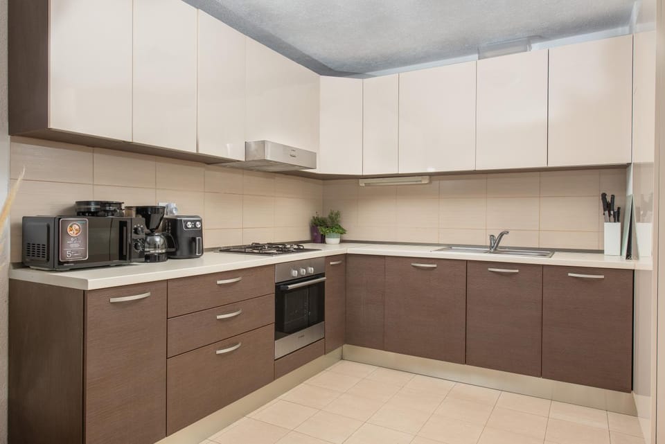 Coffee/tea facilities, Kitchen or kitchenette, dishwasher, pet friendly, stove, toaster