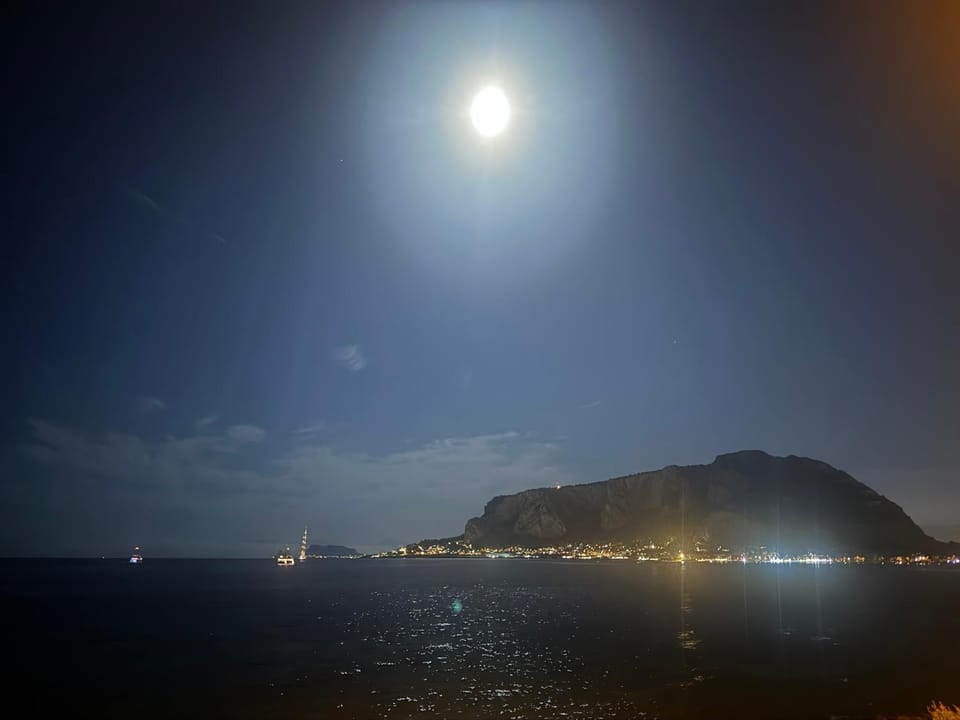 Chiaro di luna holiday Apartment in Palermo