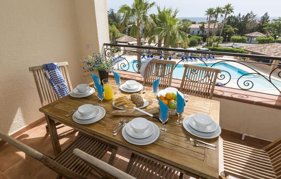 Summer, Balcony/Terrace, Food and drinks, Dining area, Food