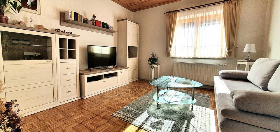 Communal lounge/ TV room, Seating area