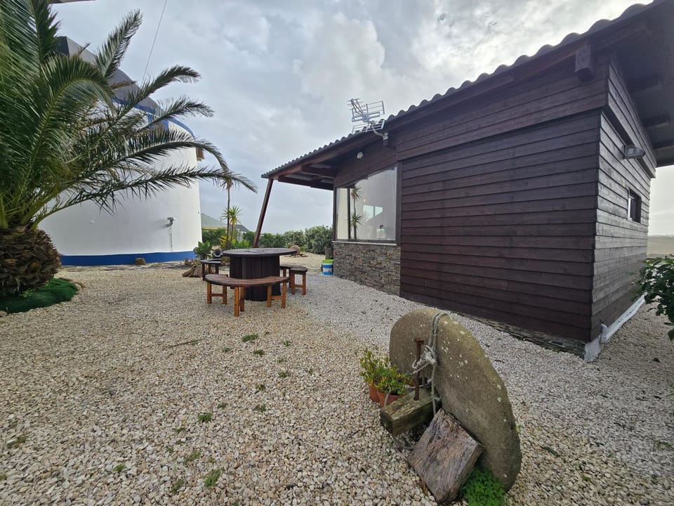 Garden, Dining area