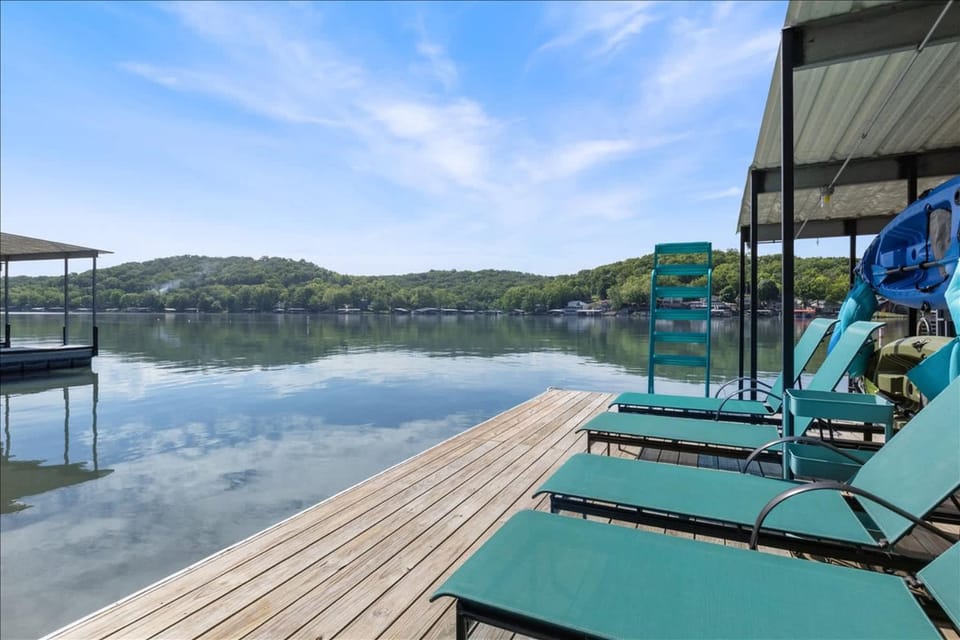Lakeside Serenity Dock Days & Firepit Nights House in Lake of the Ozarks