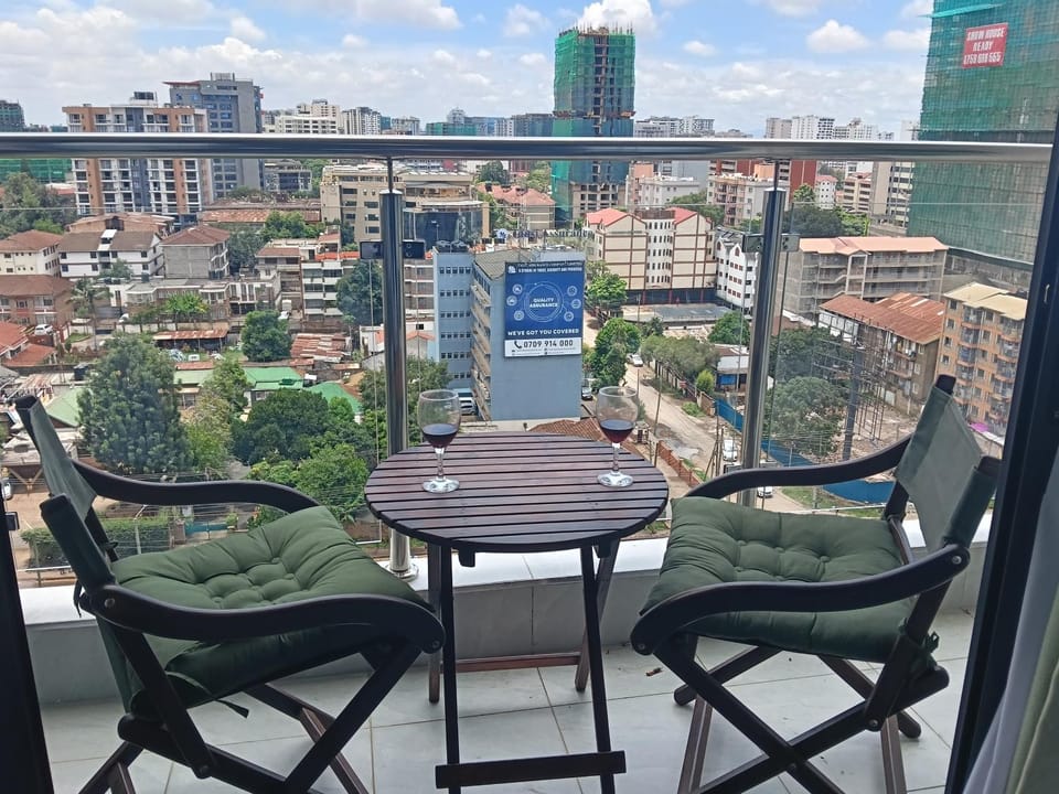 View (from property/room), Balcony/Terrace, City view
