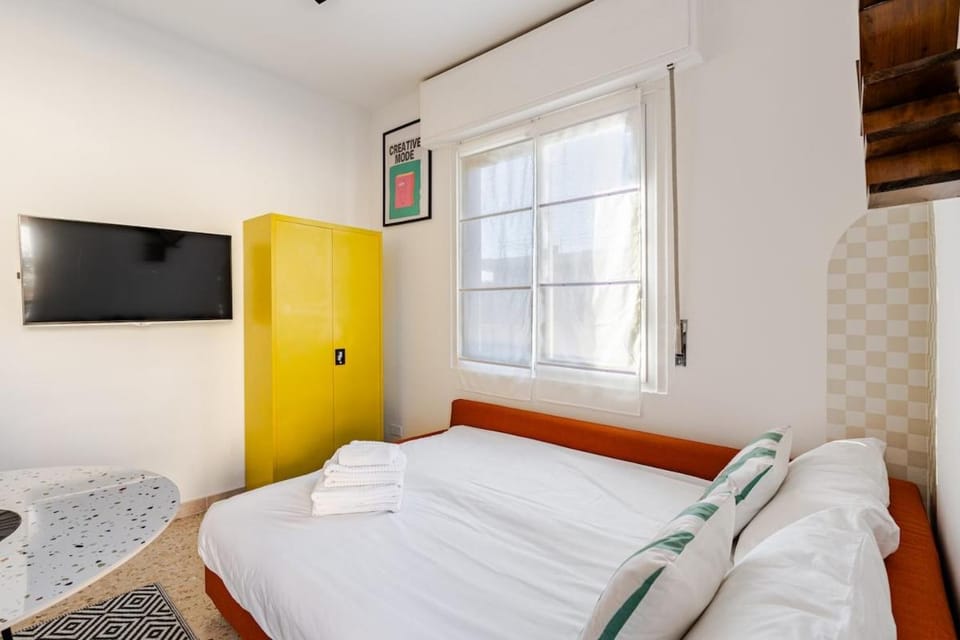 TV and multimedia, towels