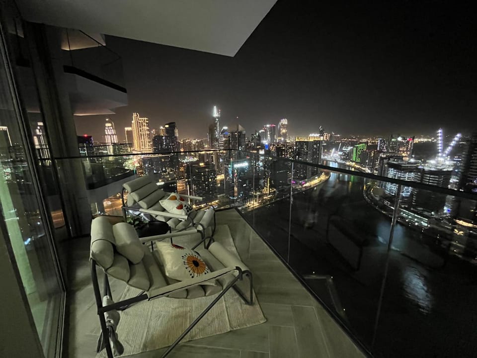 HiGuests - Peninsula Luxury 1 BR with Stunning Water Views Apartment in Dubai