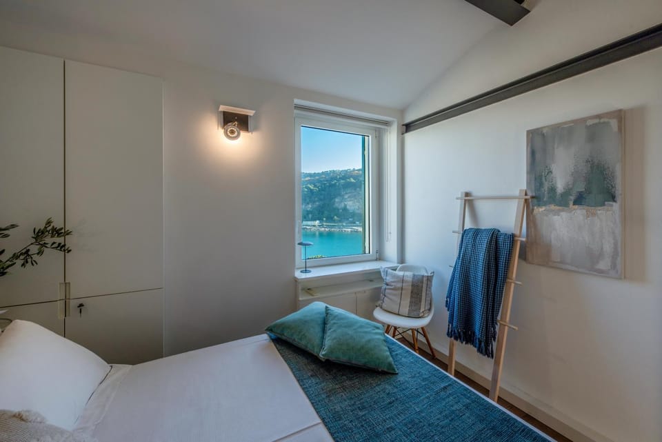 Bedroom, Sea view