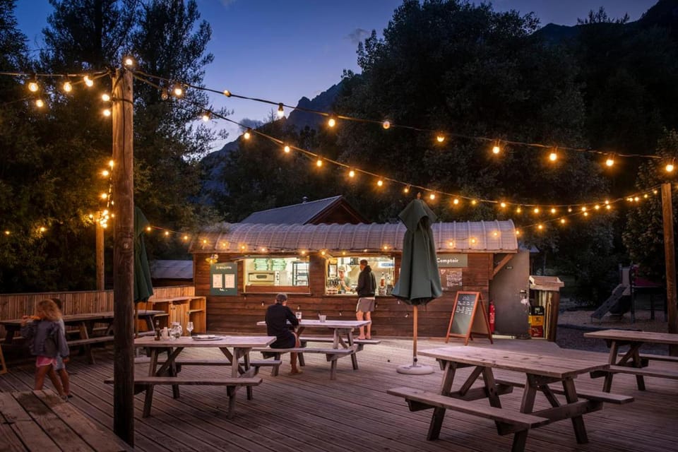 Patio, Restaurant/places to eat