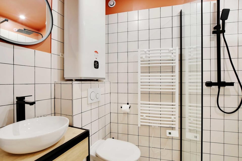 Appartement Cosy Faubourg Saint-Denis 4P Apartment in Paris
