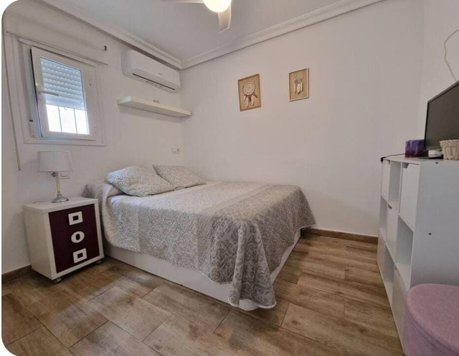 Modern Refuge in Nervión, Wi-Fi and AC Saramago III Apartment in Seville