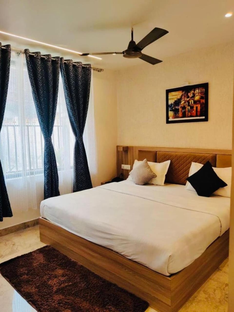 Bed, Photo of the whole room, Bedroom
