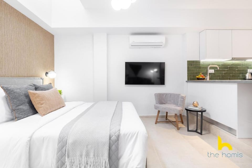 Modern Studio with Ceiling Window near The Acropolis Apartment in Athens