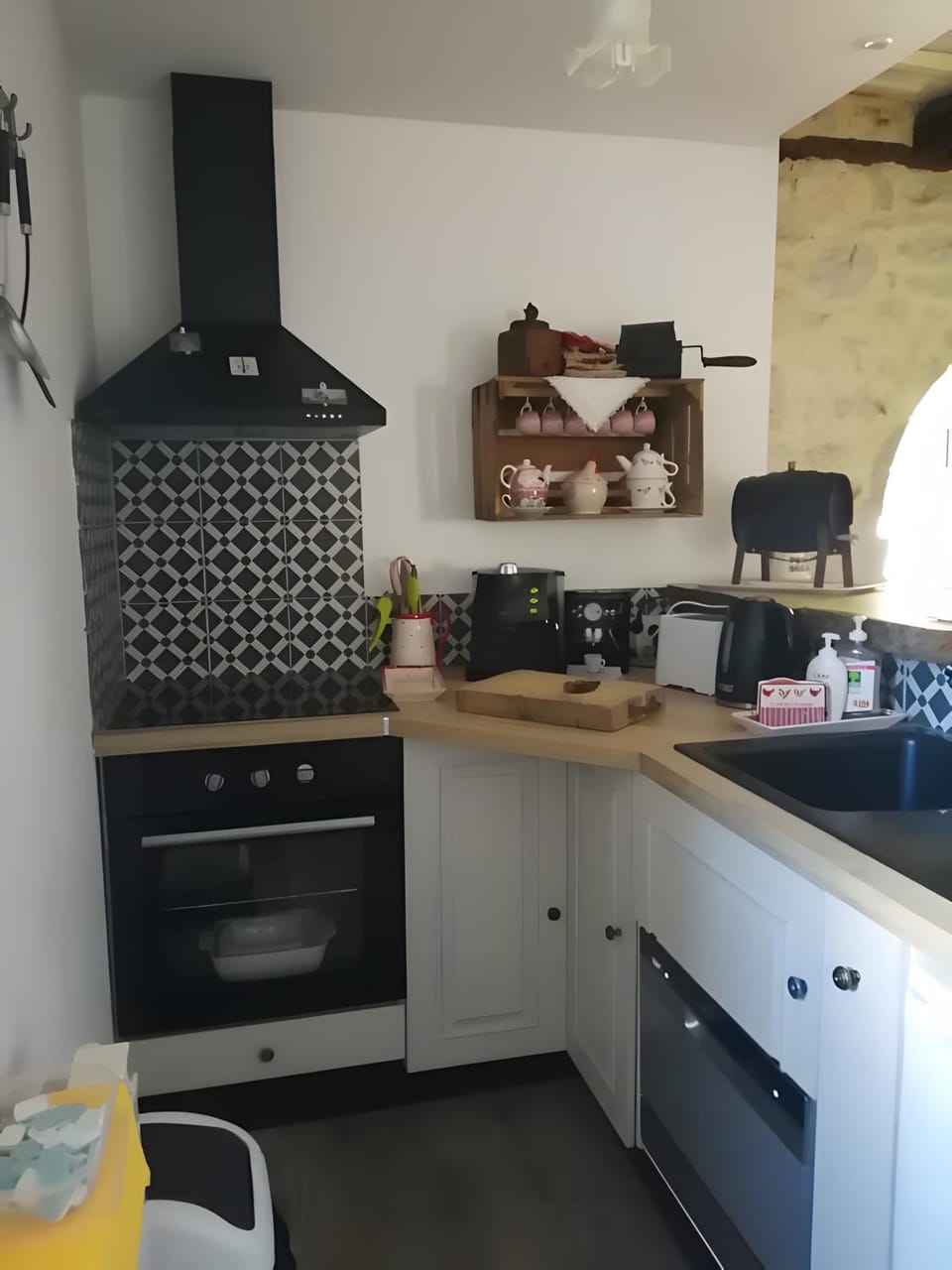 Kitchen or kitchenette, Living room