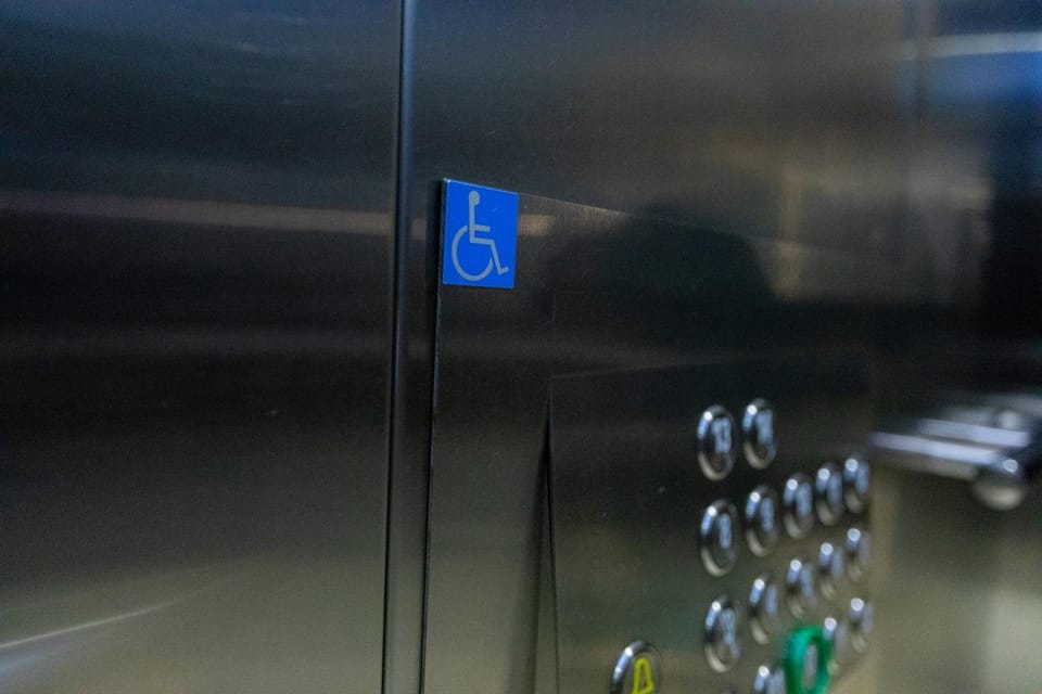 Facility for disabled guests, elevator, acessibility