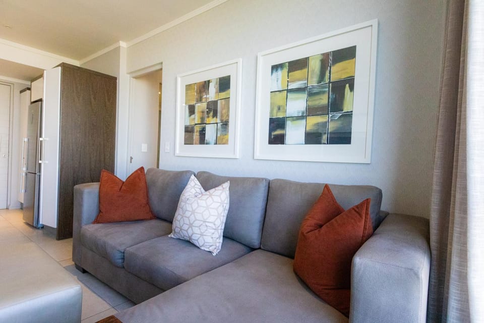 Sandton Cozy Unit B - 2 Bed 2 Bath Apartment in Sandton