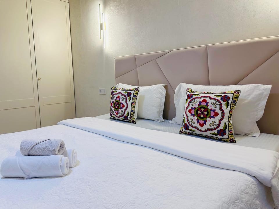 DREAM APARTMENTs & Arbat Street Apartment in Almaty