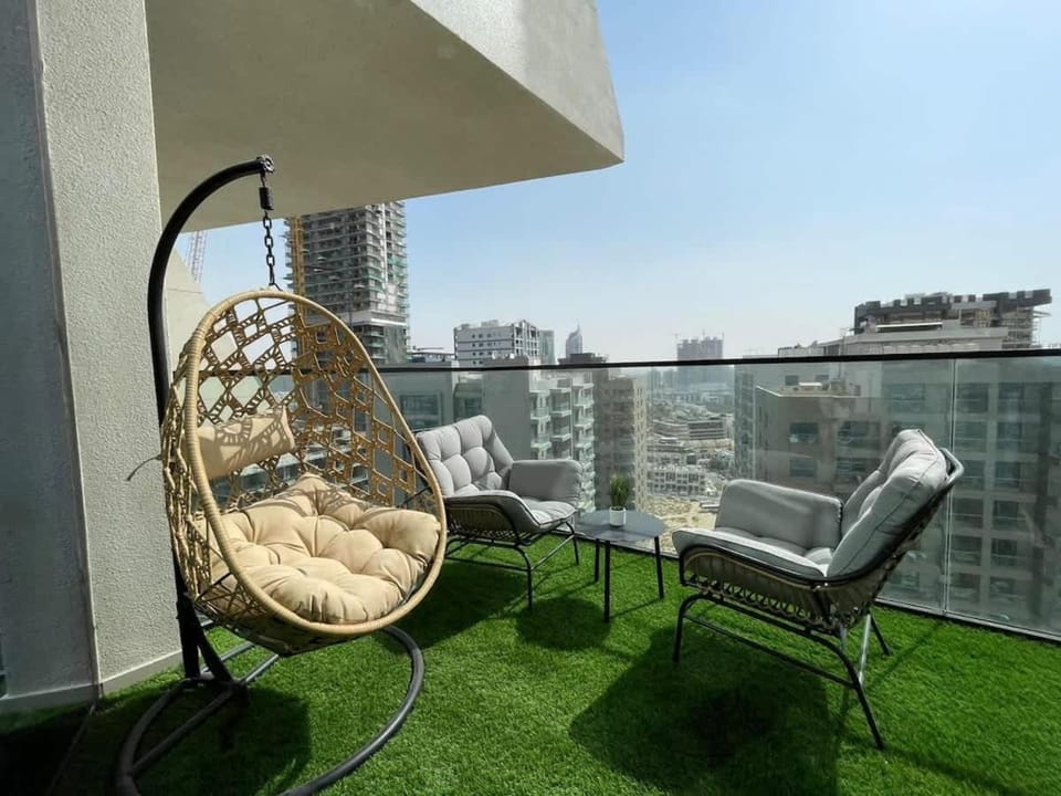 Luxury 1BR W Private Pool Binghatti Royale Apartment in Dubai