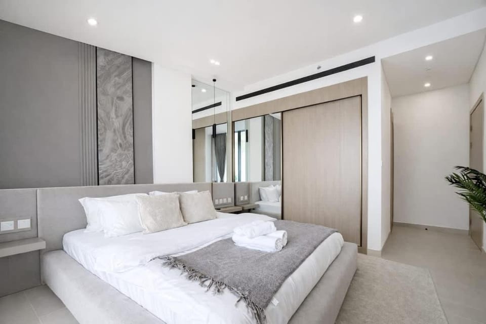 Luxury 1BR W Private Pool Binghatti Royale Apartment in Dubai
