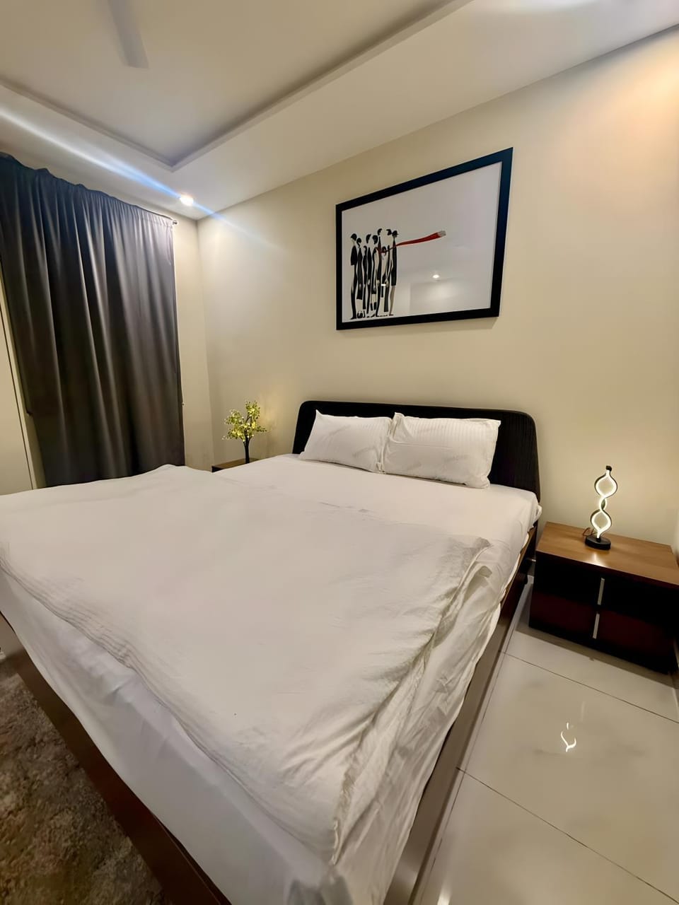 The Comfort Cove Zameen Opal Apartment in Lahore