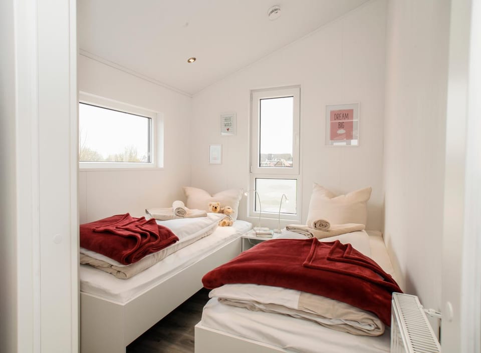 Property building, Living room, Bedroom