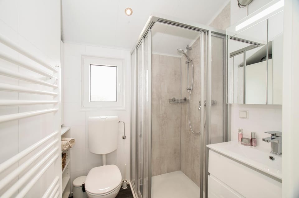 Bathroom, Living room