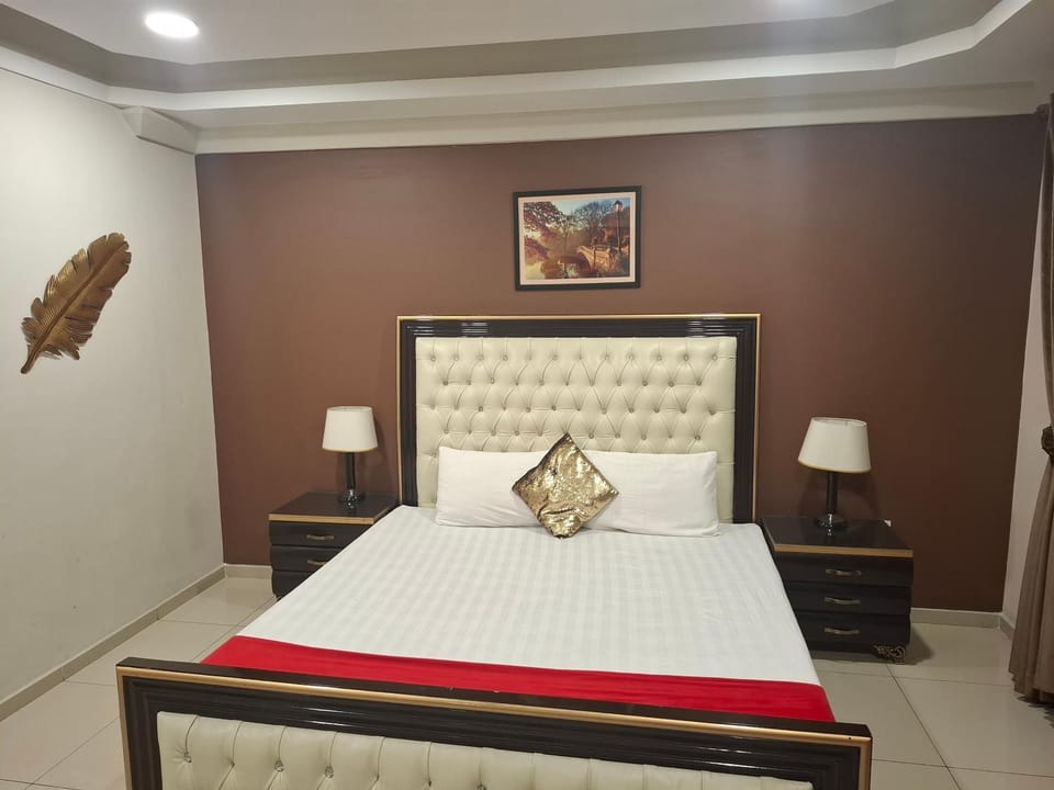 Royal Galaxy Airport & Motorway Stay Apartment in Islamabad
