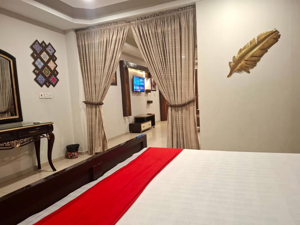 Royal Galaxy Airport & Motorway Stay Apartment in Islamabad