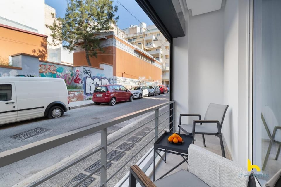 Unique Athenian Habitat Maisonette near Acropolis Apartment in Athens