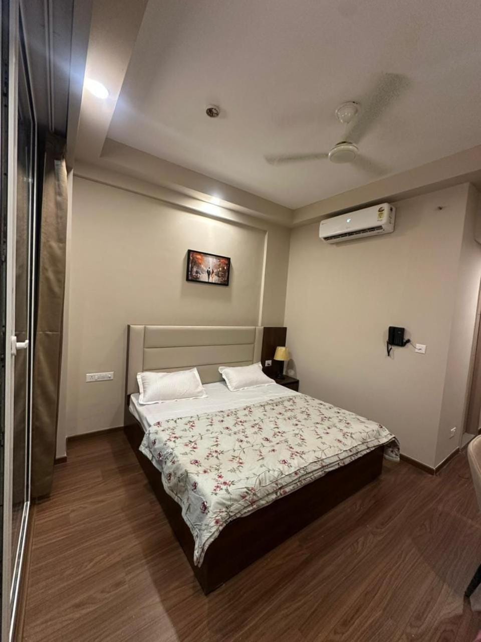 Omaxe stay Bed and Breakfast in Haryana
