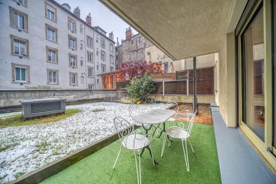 The little Gabriel Apartment in Grenoble