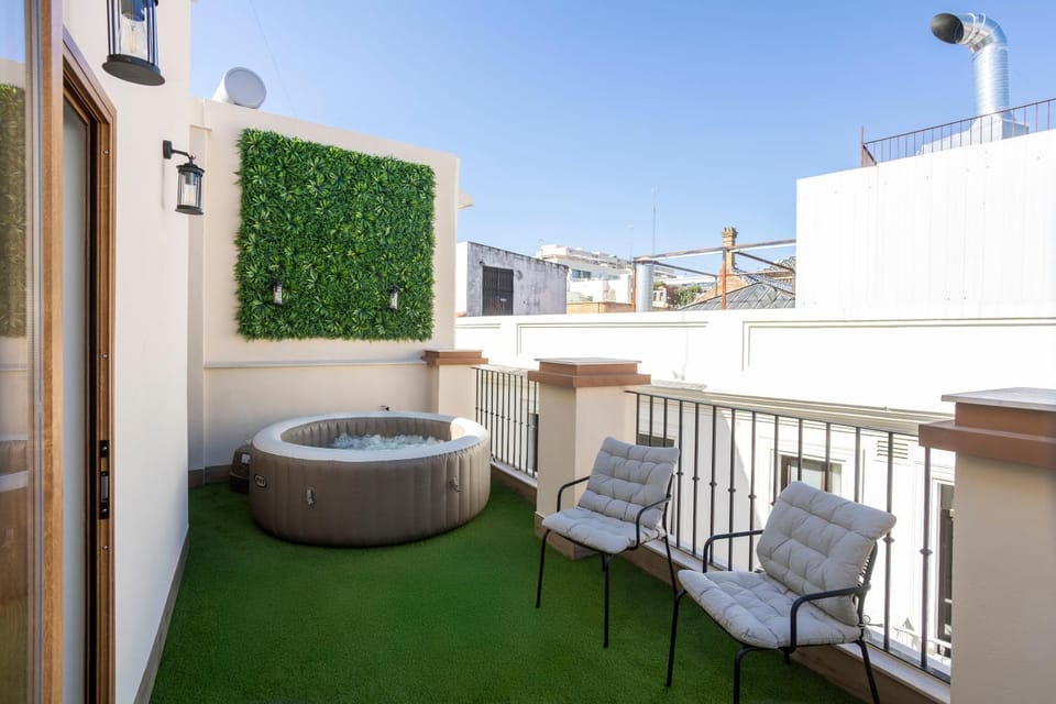 Hot Tub, View (from property/room), Balcony/Terrace