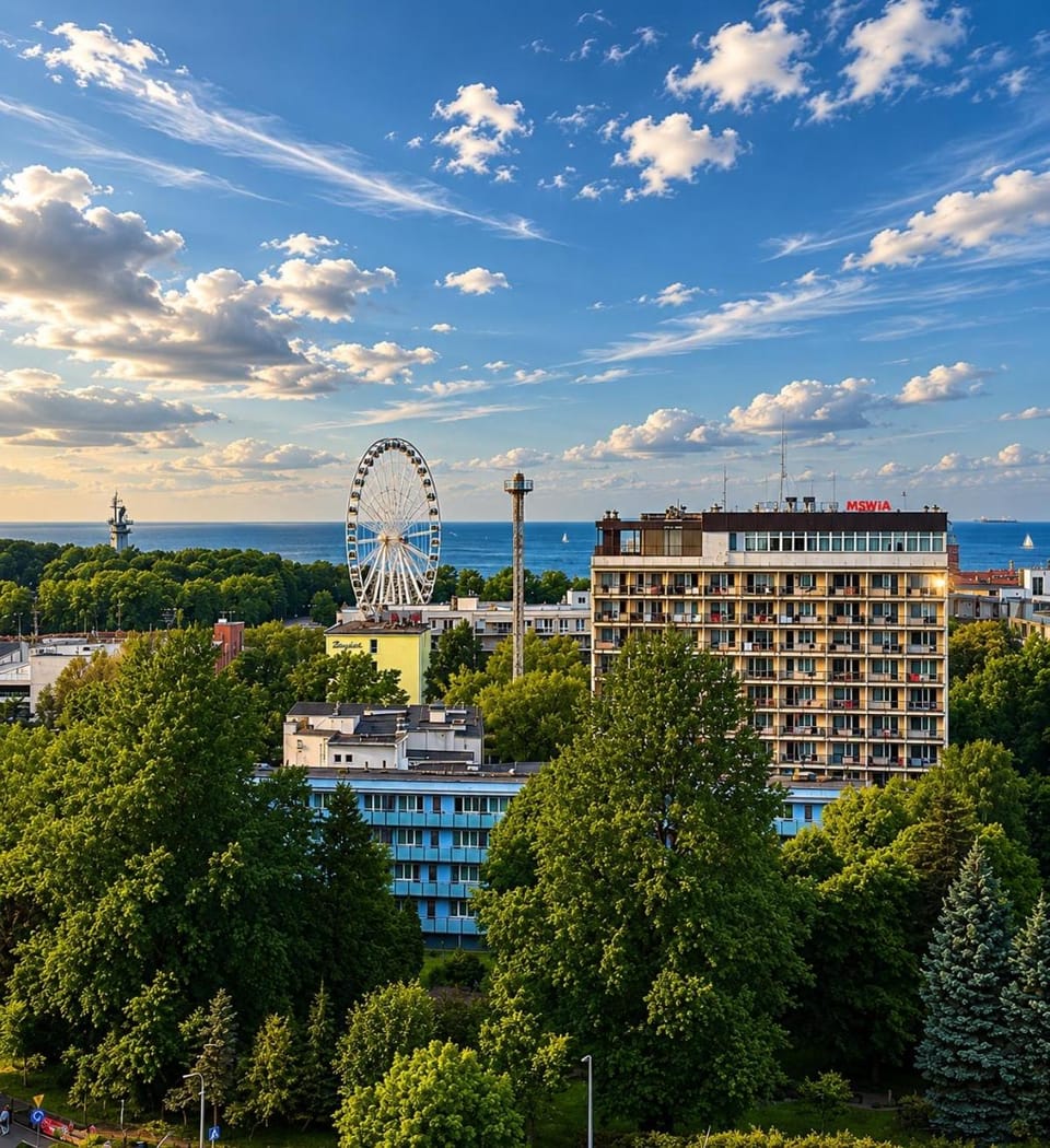 Apartament Etna Kołobrzeg - 2 pokoje, balkon, 450 m do plaży, port i molo, self check-in Apartment in West Pomeranian Voivodeship, Poland