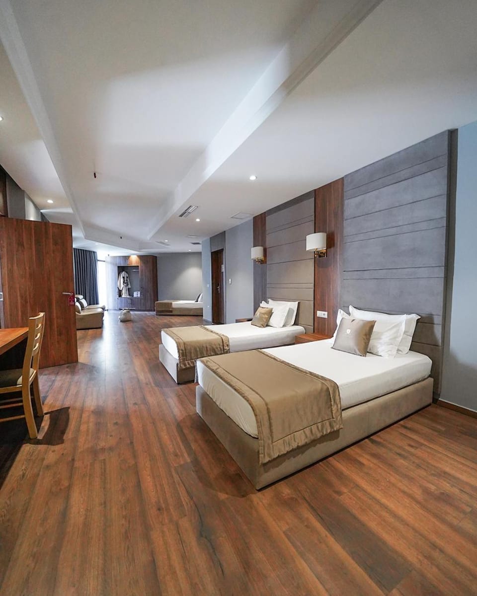 Bed, Seating area, Bedroom