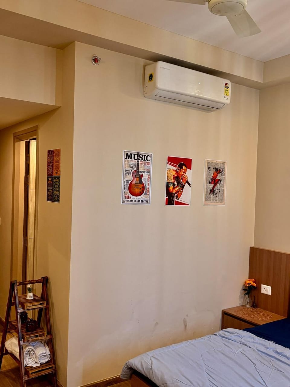 The Ghar Aana Near to Pari Chowk Expo Mart Apartment in Haryana