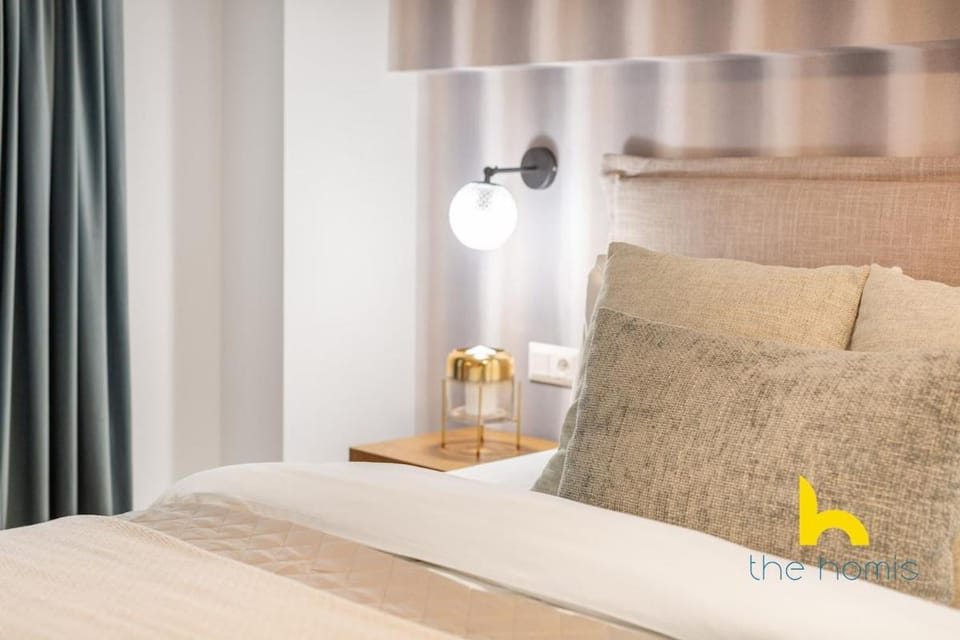 Modern Athenian Habitat near Acropolis & Museum! Apartment in Athens