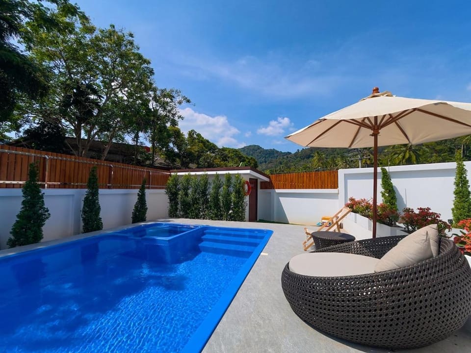 Pool view, Swimming pool