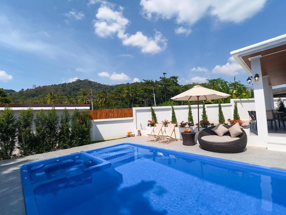 Sunset Pool Villa Ao Nang Krabi Villa in Krabi Changwat