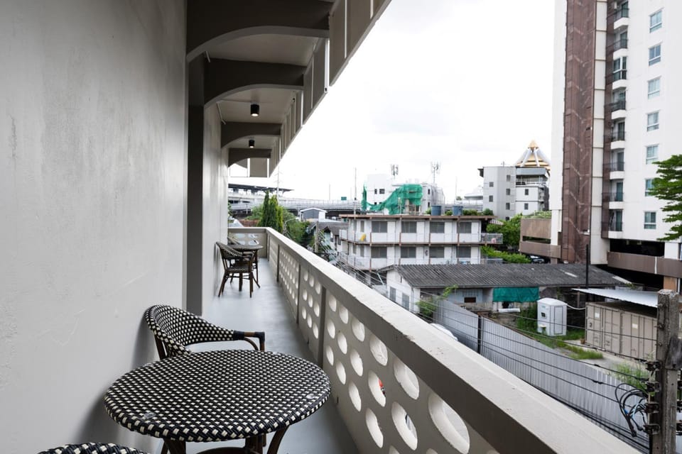 Communal lounge/ TV room, Balcony/Terrace
