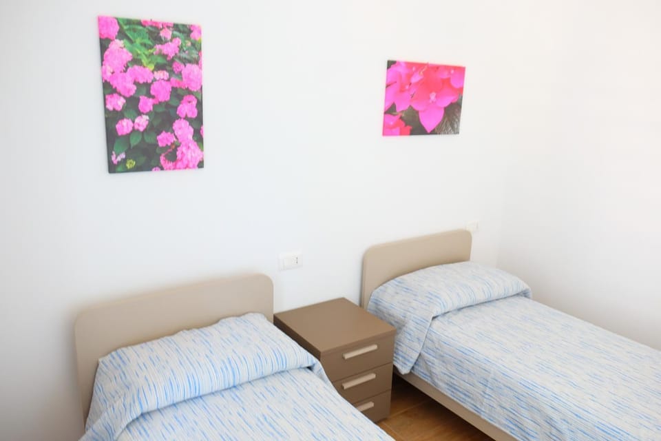 Property building, Living room, Bedroom