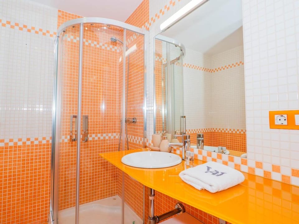 YBH Joaquin Loriga 18 Apartment in Vigo