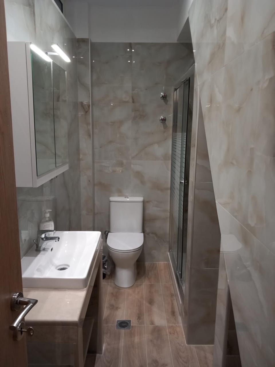 Shower, Bathroom, washing machine