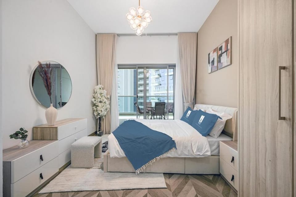 Bed, Photo of the whole room, Bedroom, towels, wardrobe
