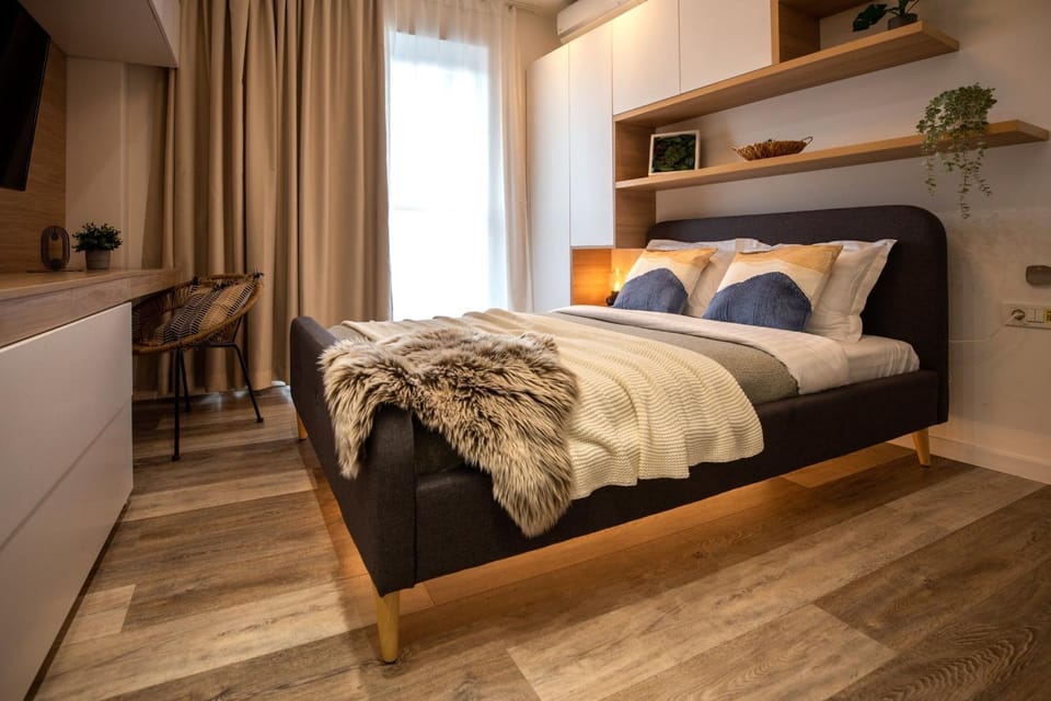 Bed, Bedroom