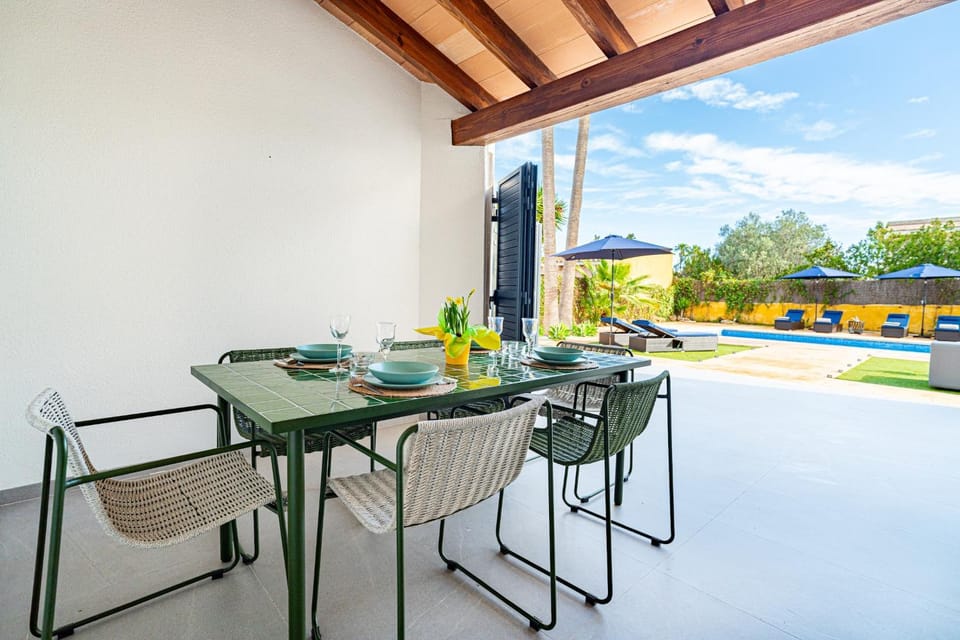 Patio, View (from property/room), Balcony/Terrace, Dining area, Pool view