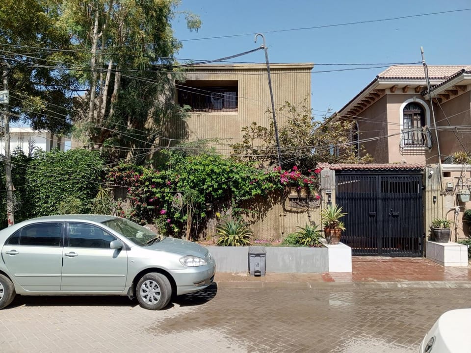 Property building, Day, Street view
