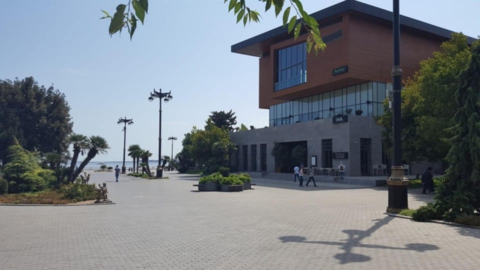 Restaurant/places to eat, Sea view