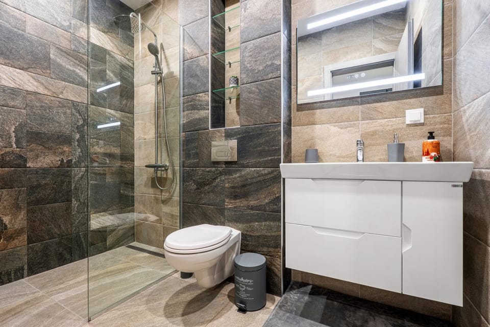 Plovdiv Luxury 1BR * Free Parking * Rowing Base Apartment in Plovdiv