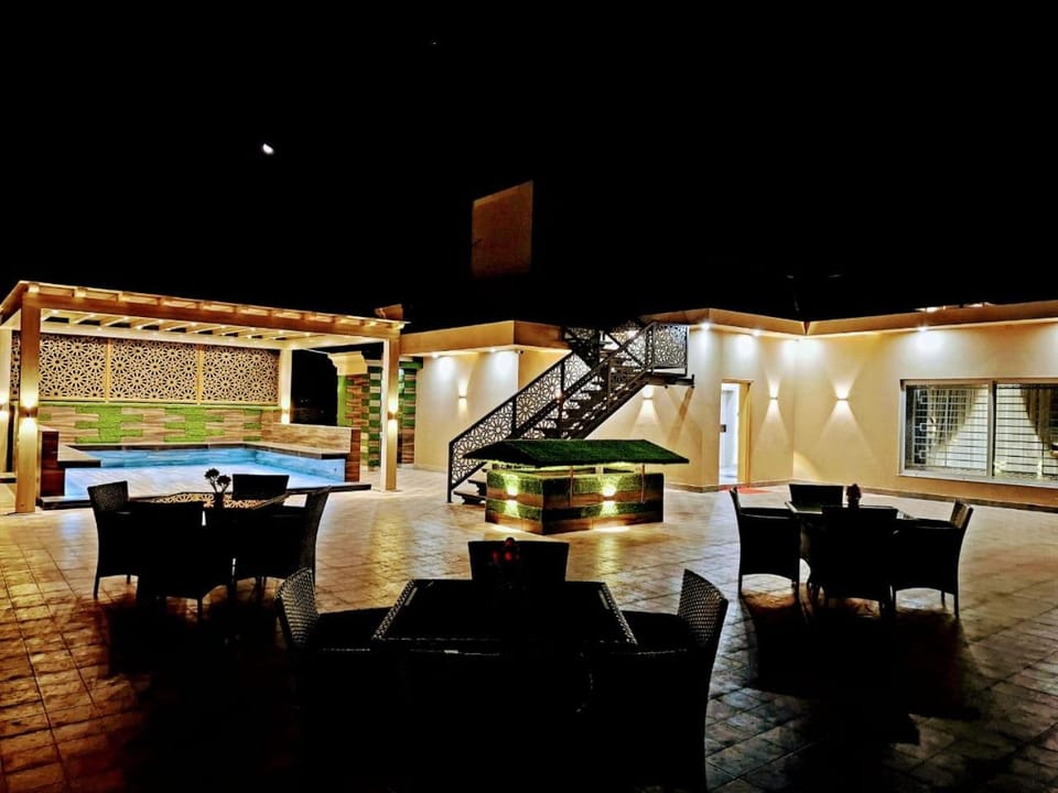 Royal Galaxy SkyView Penthouse Near Airport & Motorway Apartment in Islamabad