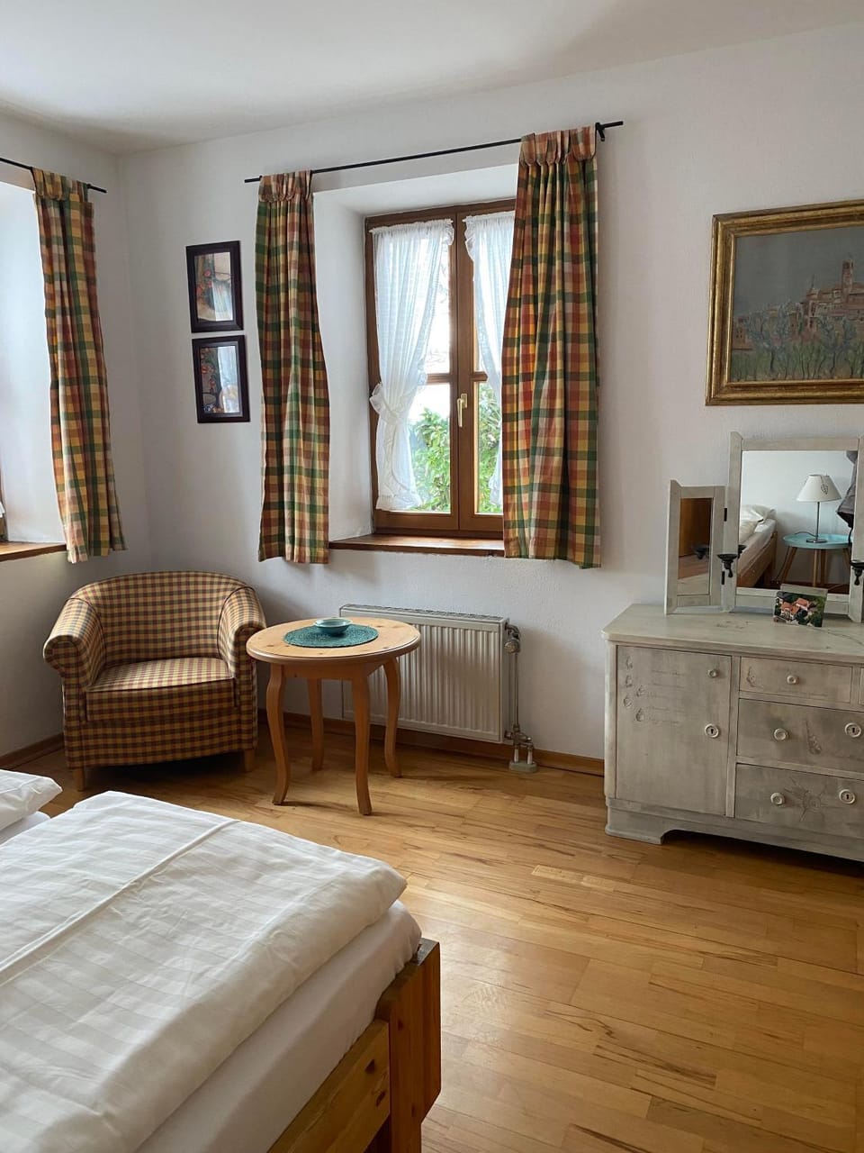 Seating area, Bedroom