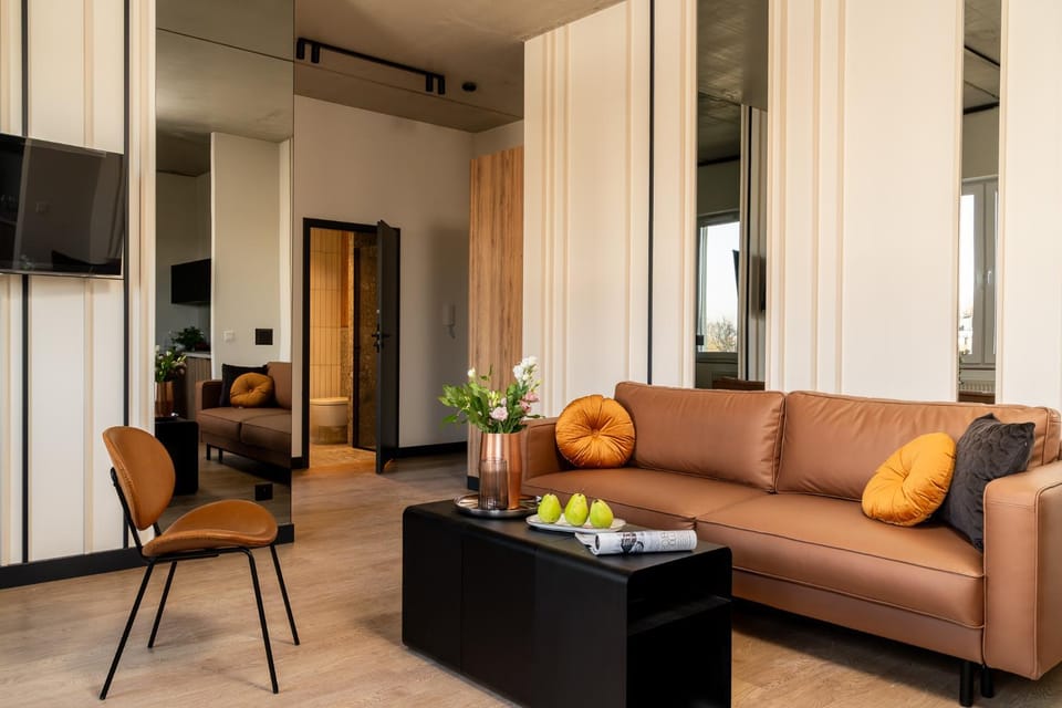 Photo of the whole room, Seating area